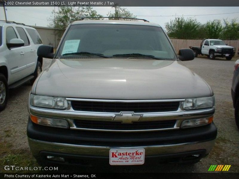 Light Pewter Metallic / Tan 2002 Chevrolet Suburban 1500 LS