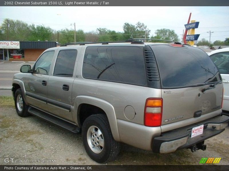 Light Pewter Metallic / Tan 2002 Chevrolet Suburban 1500 LS