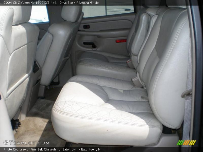 Onyx Black / Neutral/Shale 2004 GMC Yukon XL 1500 SLT 4x4