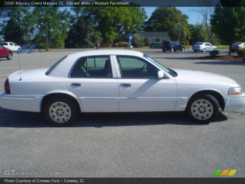 Vibrant White / Medium Parchment 2005 Mercury Grand Marquis GS