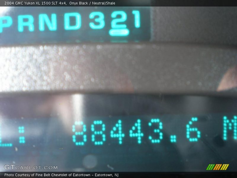 Onyx Black / Neutral/Shale 2004 GMC Yukon XL 1500 SLT 4x4