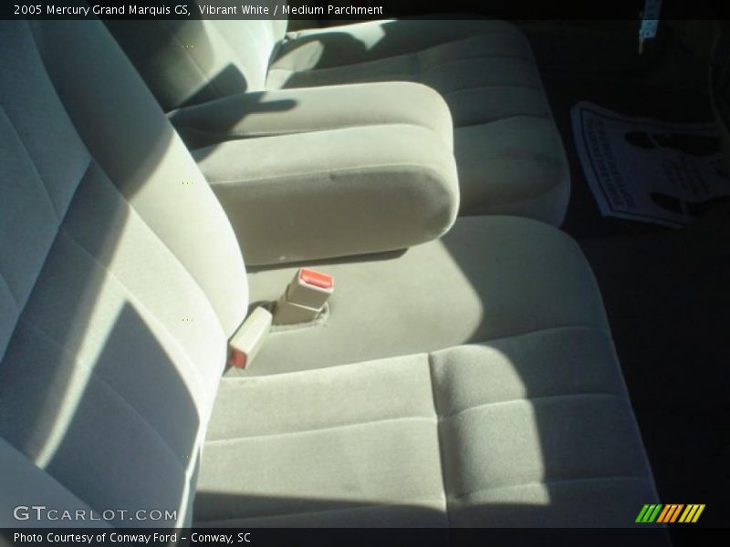 Vibrant White / Medium Parchment 2005 Mercury Grand Marquis GS