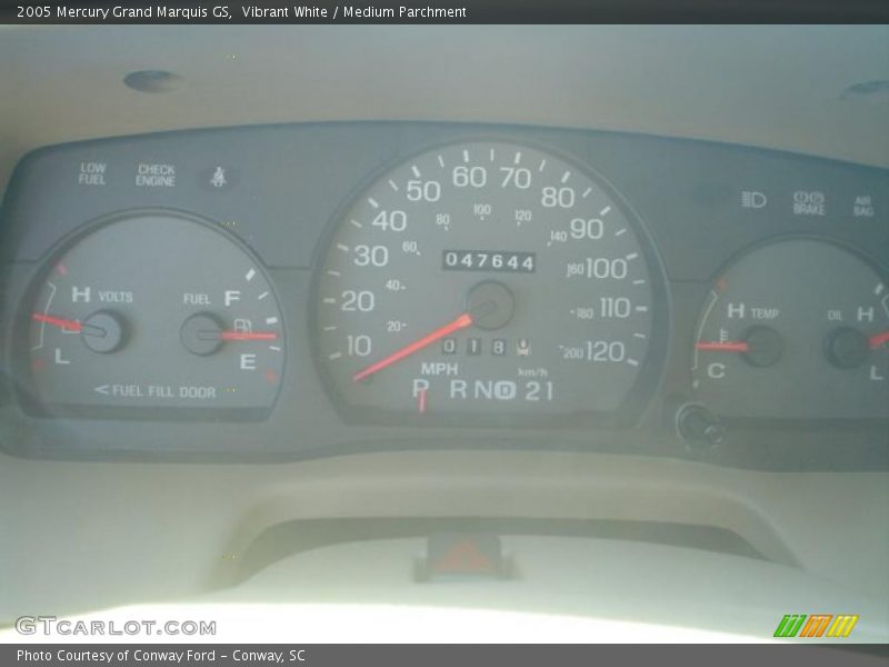 Vibrant White / Medium Parchment 2005 Mercury Grand Marquis GS
