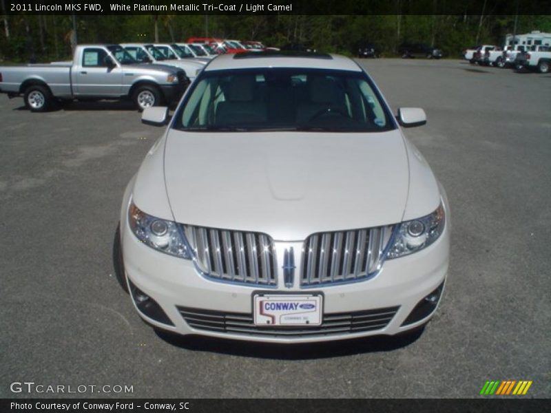 White Platinum Metallic Tri-Coat / Light Camel 2011 Lincoln MKS FWD