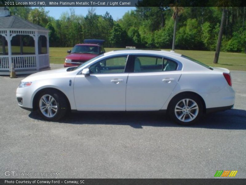 White Platinum Metallic Tri-Coat / Light Camel 2011 Lincoln MKS FWD