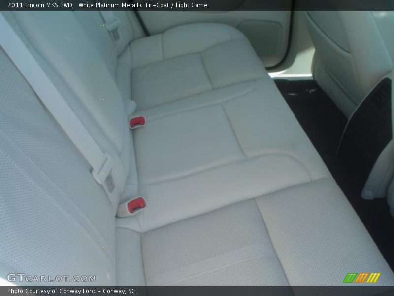White Platinum Metallic Tri-Coat / Light Camel 2011 Lincoln MKS FWD