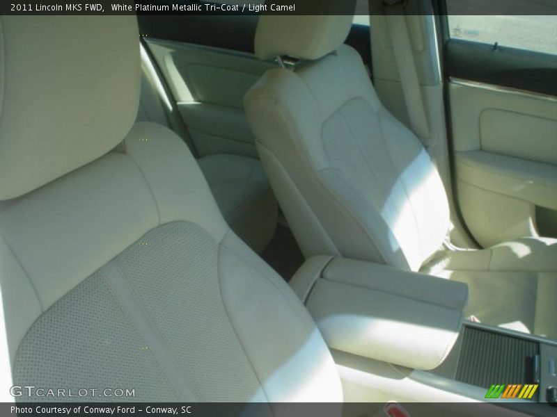 White Platinum Metallic Tri-Coat / Light Camel 2011 Lincoln MKS FWD