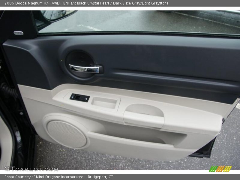 Brilliant Black Crystal Pearl / Dark Slate Gray/Light Graystone 2006 Dodge Magnum R/T AWD