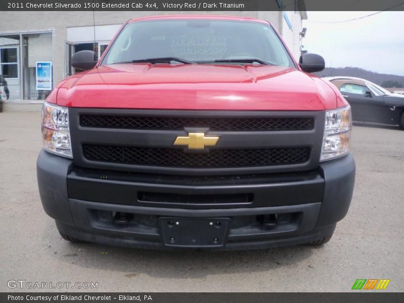 Victory Red / Dark Titanium 2011 Chevrolet Silverado 1500 Extended Cab 4x4