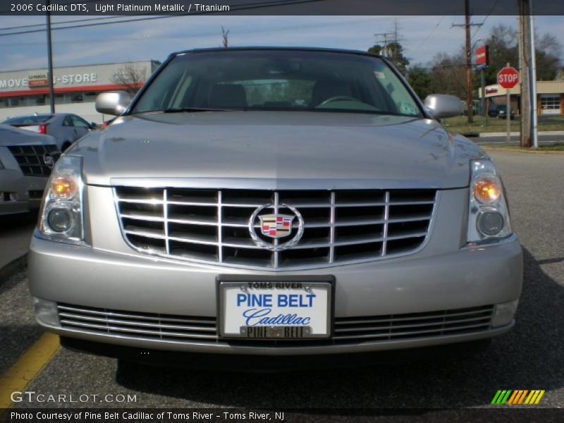 Light Platinum Metallic / Titanium 2006 Cadillac DTS