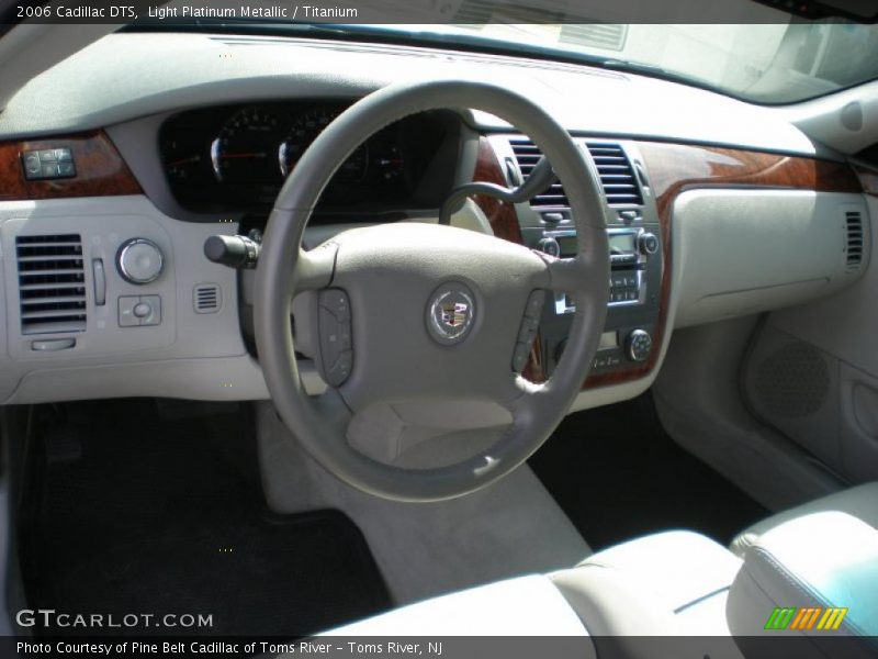 Light Platinum Metallic / Titanium 2006 Cadillac DTS