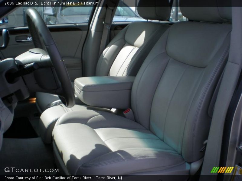 Light Platinum Metallic / Titanium 2006 Cadillac DTS