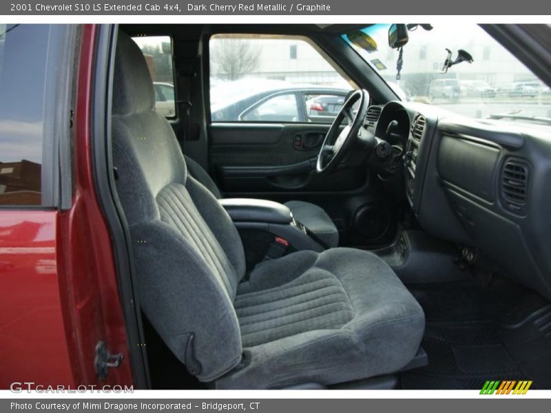  2001 S10 LS Extended Cab 4x4 Graphite Interior