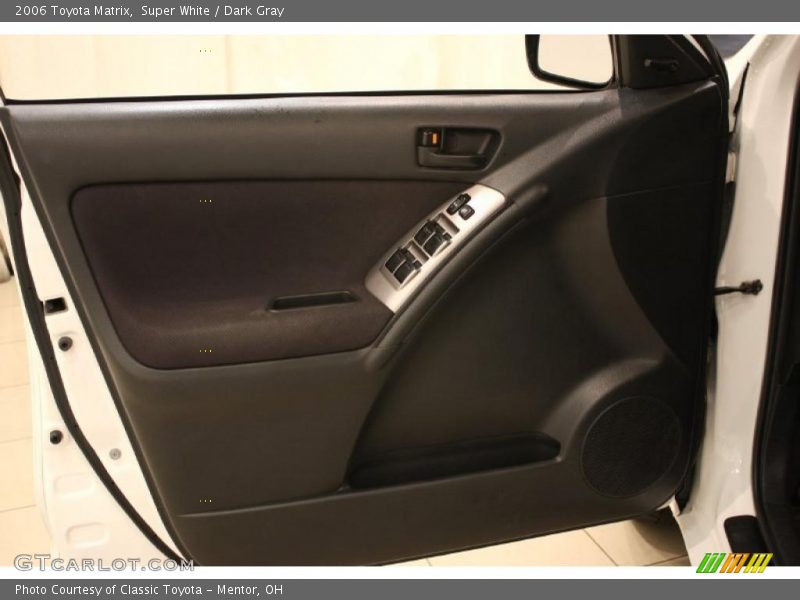Super White / Dark Gray 2006 Toyota Matrix