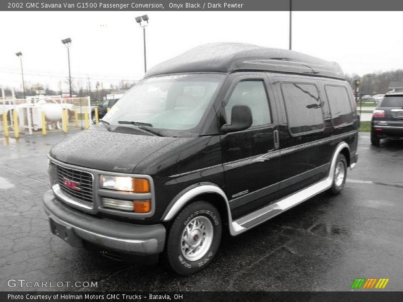 Front 3/4 View of 2002 Savana Van G1500 Passenger Conversion