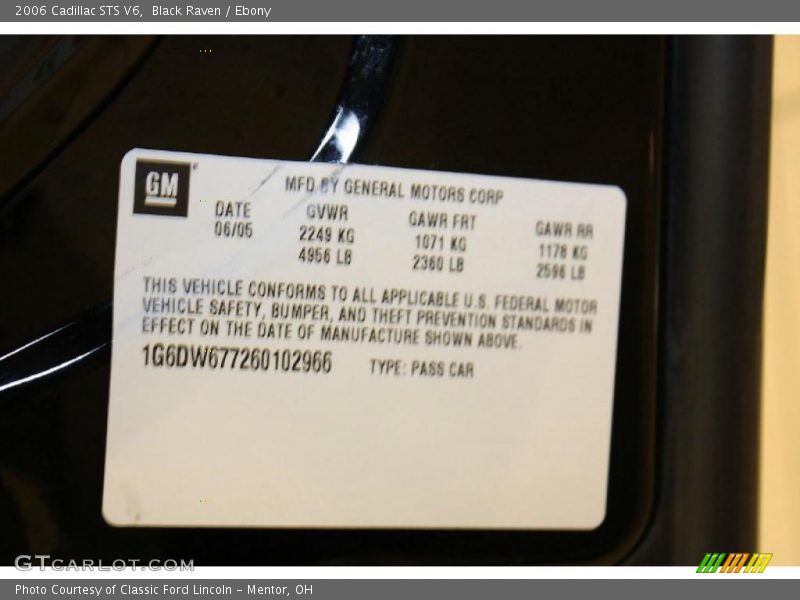 Black Raven / Ebony 2006 Cadillac STS V6