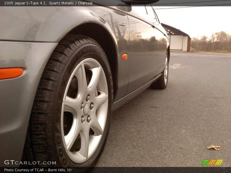 Quartz Metallic / Charcoal 2005 Jaguar S-Type 4.2