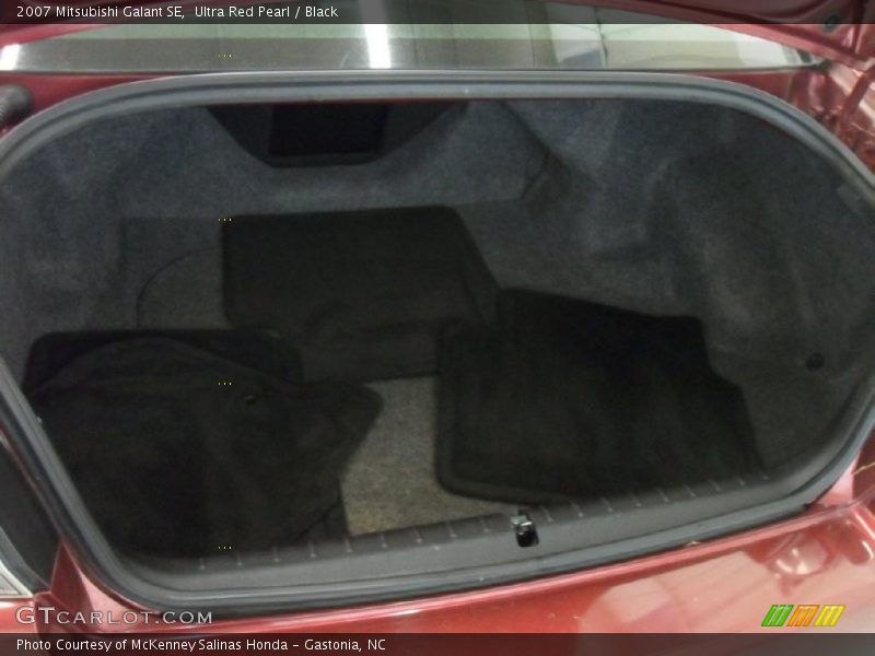Ultra Red Pearl / Black 2007 Mitsubishi Galant SE