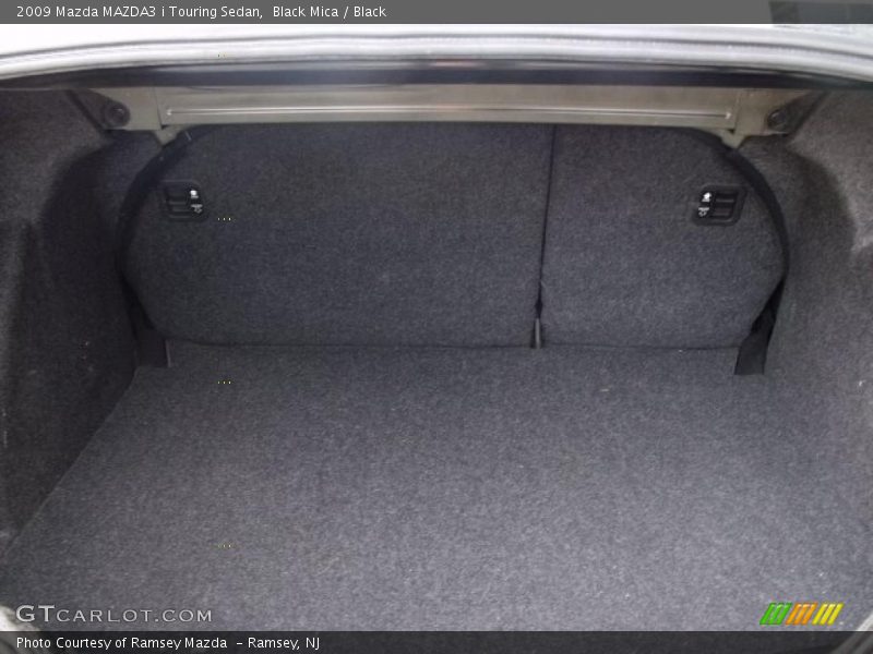 Black Mica / Black 2009 Mazda MAZDA3 i Touring Sedan