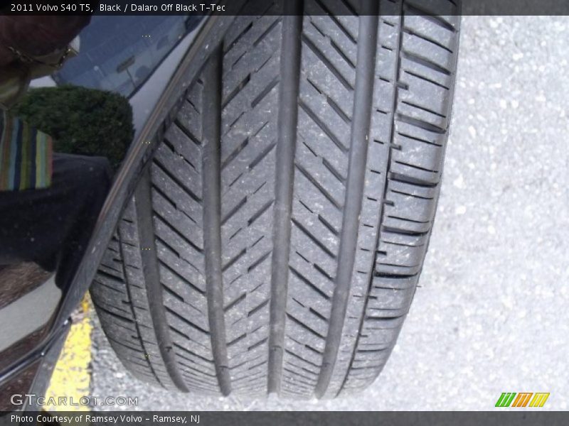 Black / Dalaro Off Black T-Tec 2011 Volvo S40 T5