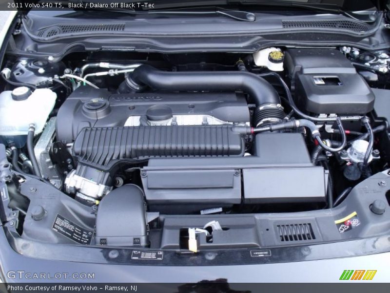  2011 S40 T5 Engine - 2.5 Liter Turbocharged DOHC 20-Valve VVT Inline 5 Cylinder