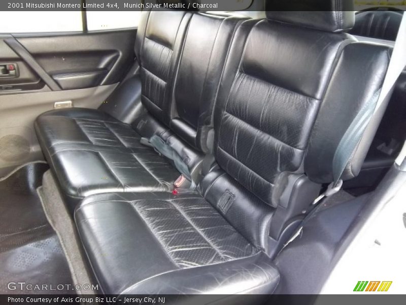 Munich Silver Metallic / Charcoal 2001 Mitsubishi Montero Limited 4x4