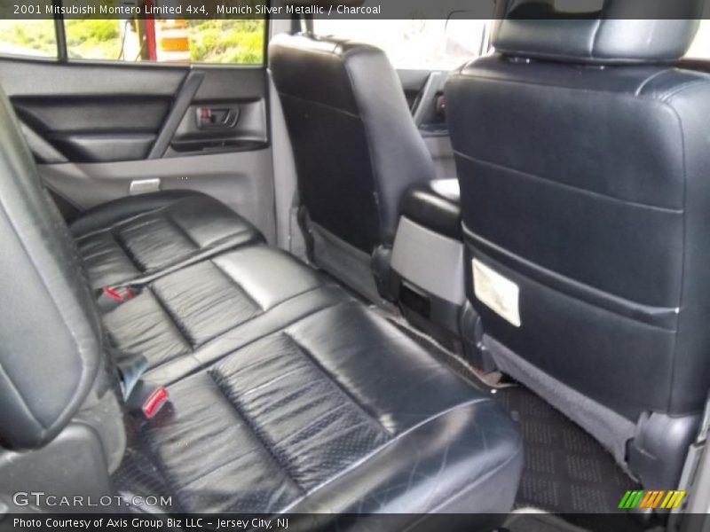 Munich Silver Metallic / Charcoal 2001 Mitsubishi Montero Limited 4x4