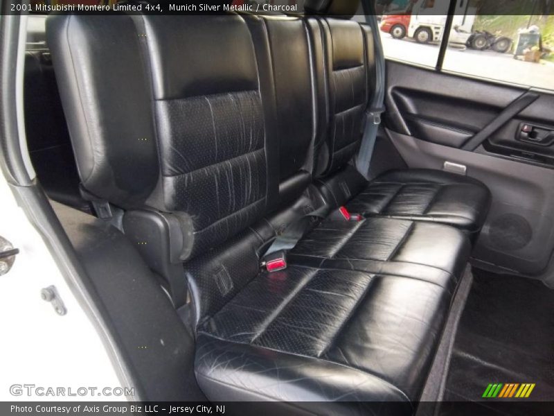 Munich Silver Metallic / Charcoal 2001 Mitsubishi Montero Limited 4x4