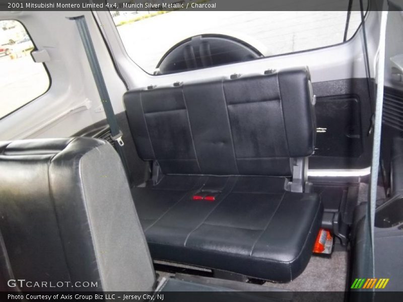 Munich Silver Metallic / Charcoal 2001 Mitsubishi Montero Limited 4x4