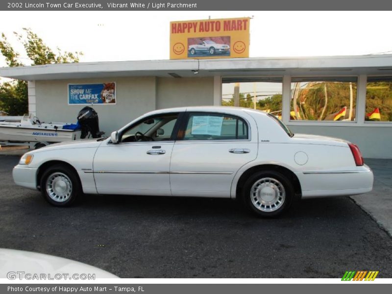 Vibrant White / Light Parchment 2002 Lincoln Town Car Executive