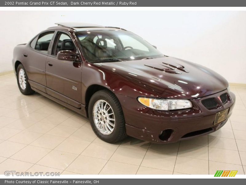 Front 3/4 View of 2002 Grand Prix GT Sedan