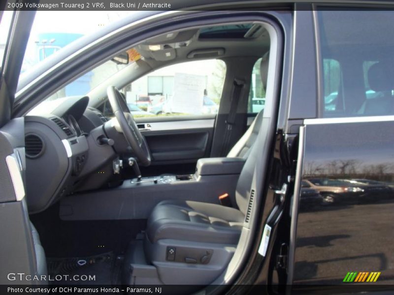 Black Uni / Anthracite 2009 Volkswagen Touareg 2 VR6