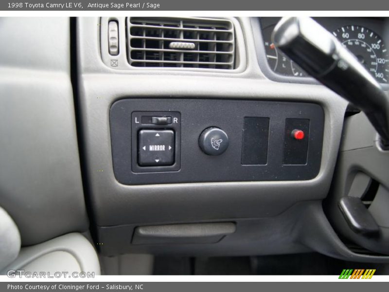Antique Sage Pearl / Sage 1998 Toyota Camry LE V6