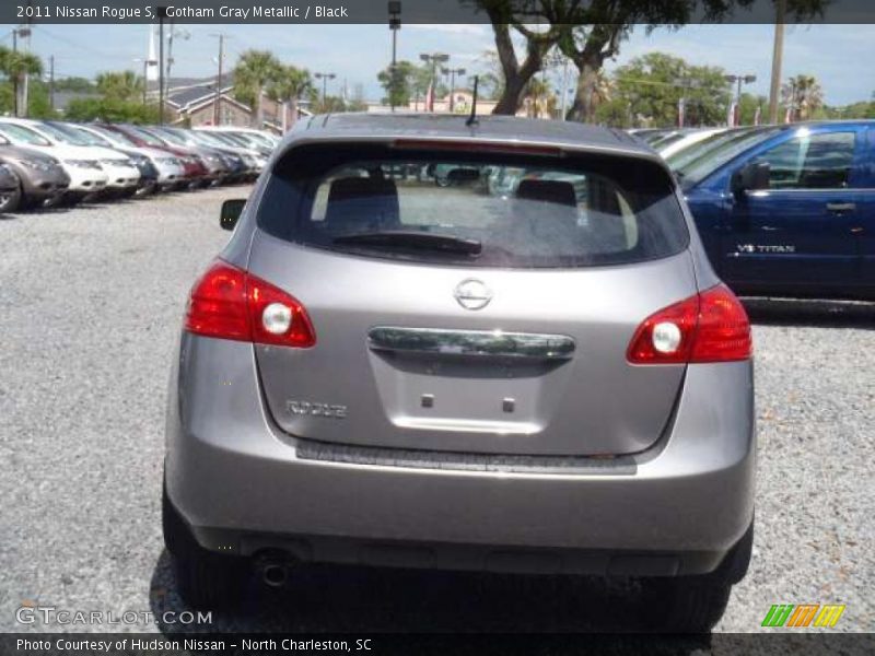 Gotham Gray Metallic / Black 2011 Nissan Rogue S