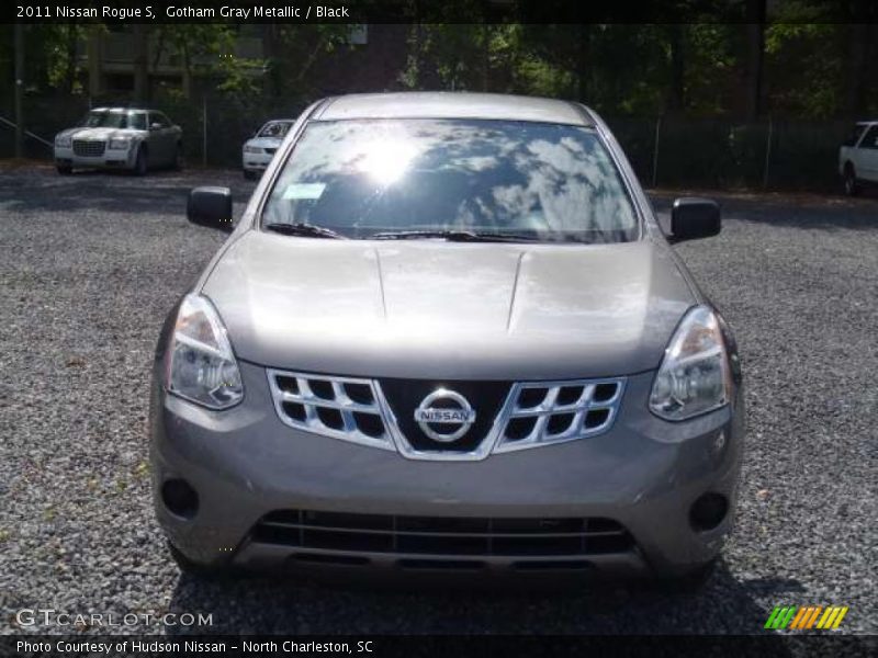 Gotham Gray Metallic / Black 2011 Nissan Rogue S