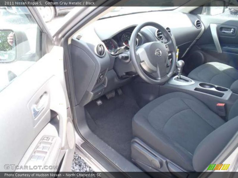 Gotham Gray Metallic / Black 2011 Nissan Rogue S