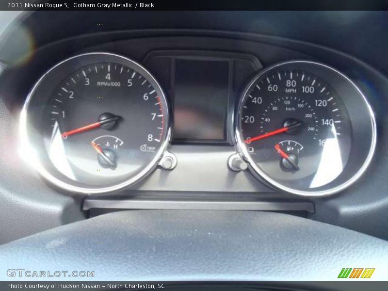 Gotham Gray Metallic / Black 2011 Nissan Rogue S