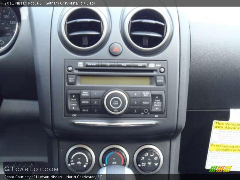 Gotham Gray Metallic / Black 2011 Nissan Rogue S