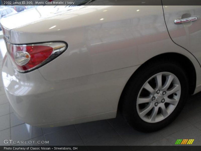 Mystic Gold Metallic / Ivory 2002 Lexus ES 300