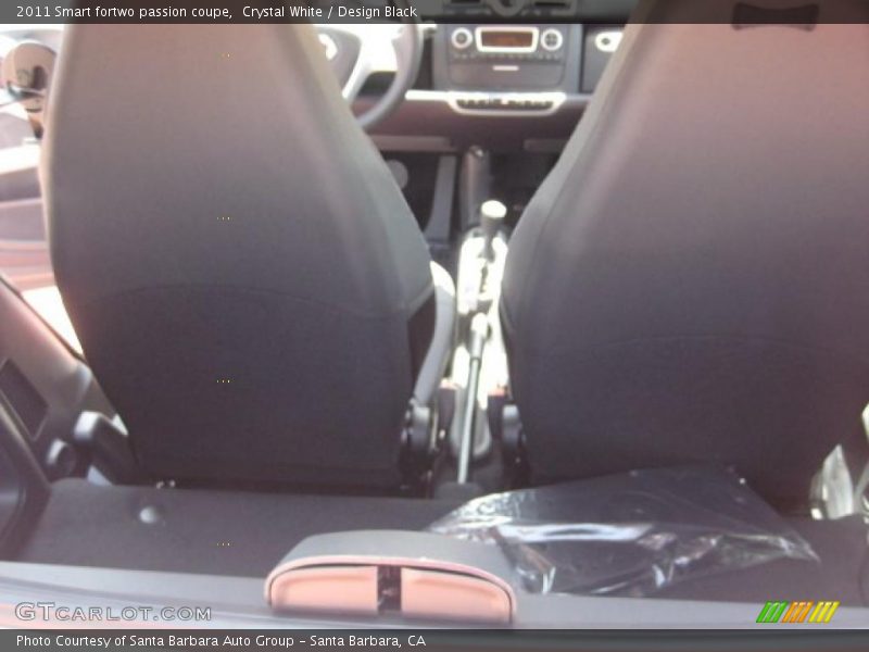 Crystal White / Design Black 2011 Smart fortwo passion coupe