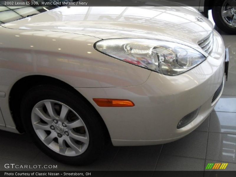 Mystic Gold Metallic / Ivory 2002 Lexus ES 300