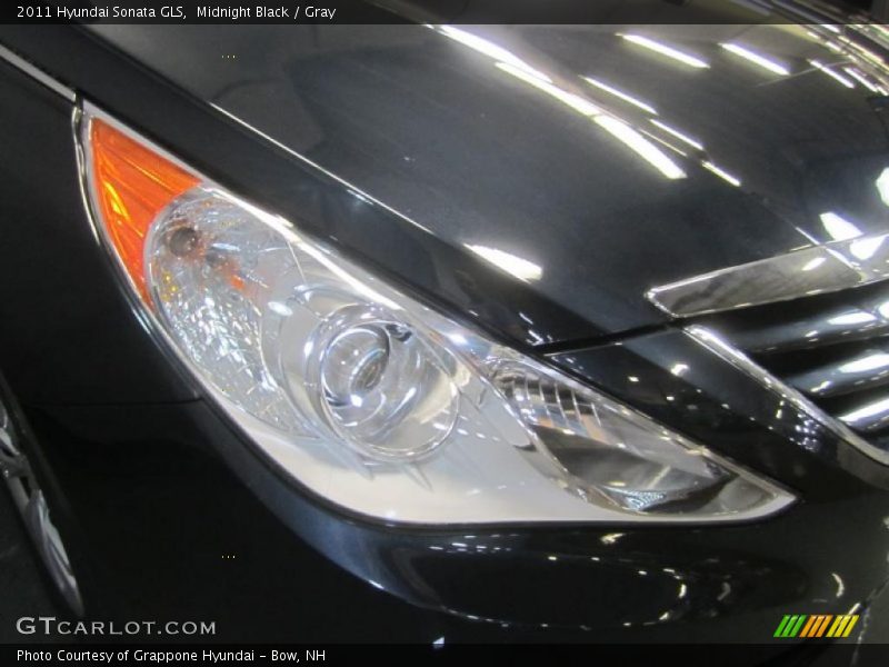 Midnight Black / Gray 2011 Hyundai Sonata GLS