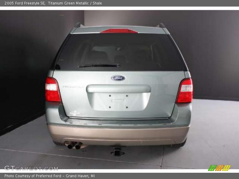 Titanium Green Metallic / Shale 2005 Ford Freestyle SE