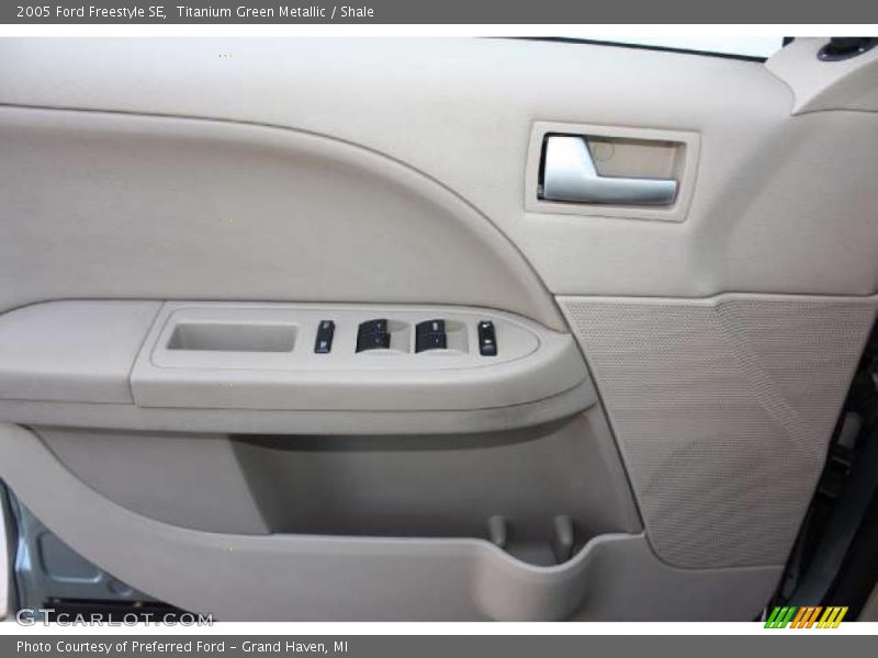 Titanium Green Metallic / Shale 2005 Ford Freestyle SE