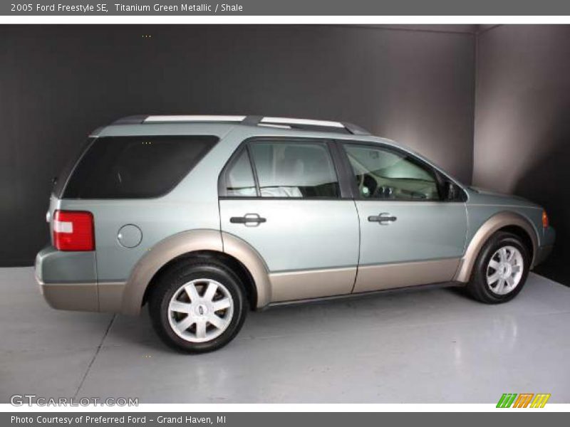 Titanium Green Metallic / Shale 2005 Ford Freestyle SE