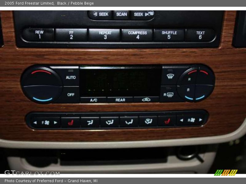 Black / Pebble Beige 2005 Ford Freestar Limited