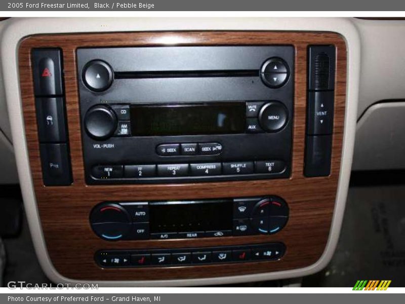 Black / Pebble Beige 2005 Ford Freestar Limited