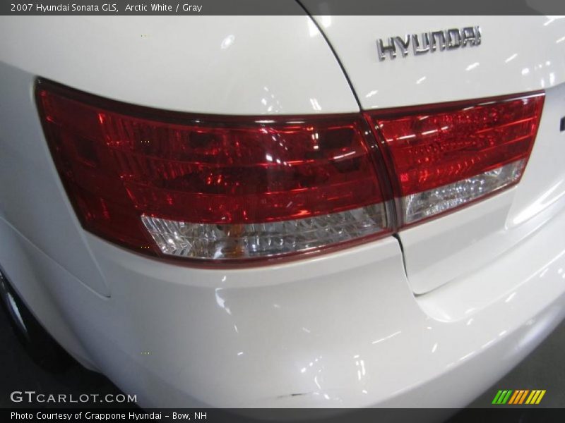 Arctic White / Gray 2007 Hyundai Sonata GLS