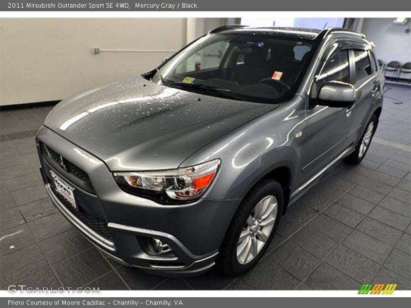 Front 3/4 View of 2011 Outlander Sport SE 4WD