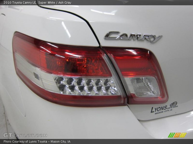 Super White / Ash Gray 2010 Toyota Camry LE
